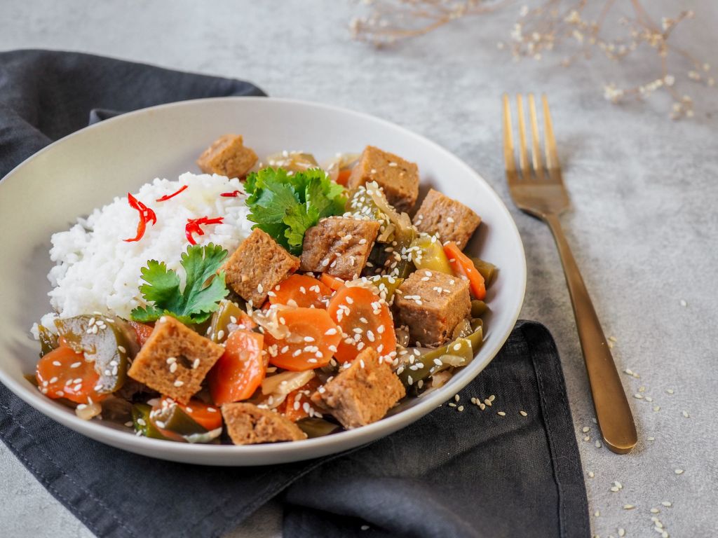 Seitan s omáčkou Teriyaki, basmati rýže